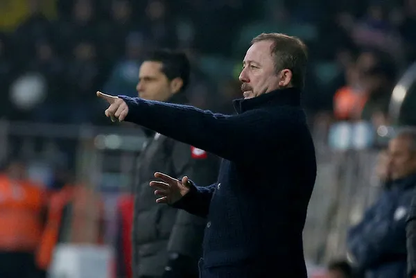 Son dakika: Çaykur Rizespor 1-2 Beşiktaş MAÇ SONUCU