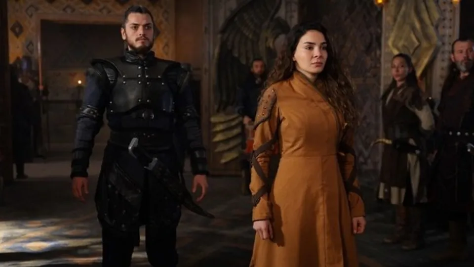 Akkız ve Batuga ‘Destan’ yazdı
