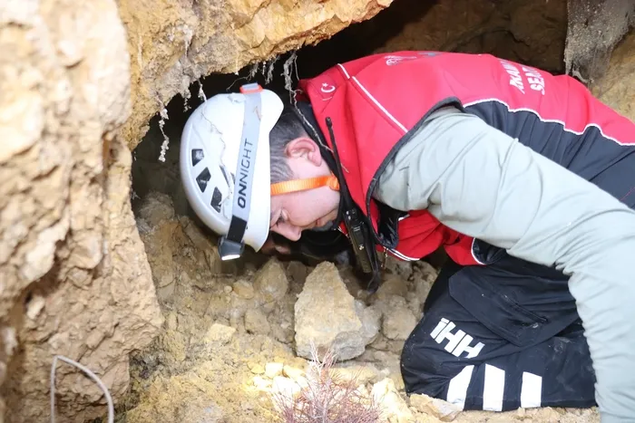 denizlide-13-gundur-karis-karis-aranan-19-yasindaki-gencten-kahreden-haber-1644759901437.jpg Denizli’de 13 gündür karış karış aranan 19 yaşındaki gençten kahreden haber - 3