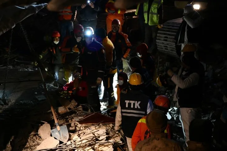 170. saatin mucizesi Sibel Kaya oldu! Enkazdan sağ olarak kurtarıldı