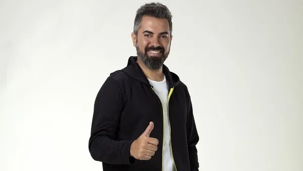 turgay-basyayla-kimdir-kac-yasinda-29-kasim-gelinim-mutfakta-sunucusu-turgay-basyayla-kimdir-1638103251413.jpg Turgay Başyayla kimdir? 29 Kasım - 3 Aralık Gelinim Mutfakta sunucusu Turgay Başyayla kimdir, şarkıları nelerdir? - 2