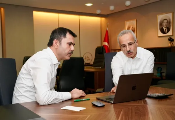 AK Parti İBB Başkan Adayı Murat Kurum çalışmalara başladı: Ulaştırma Bakanı Abdulkadir Uraloğlu ile bir araya geldi! Sadece İstanbul