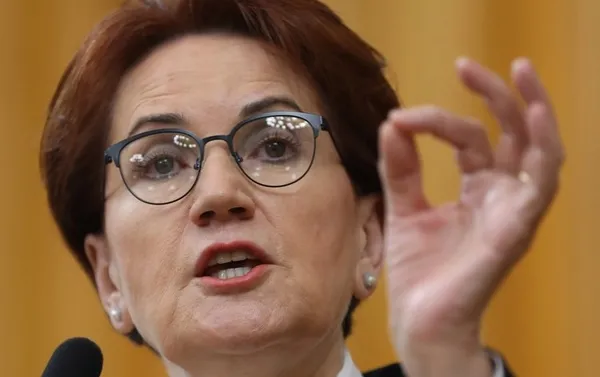 Meral Akşener’den muhaliflerine CHP resti: Benim yanımda olmayın