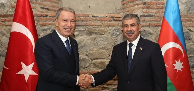 Milli Savunma Bakanı Hulusi Akar, Azerbaycan Savunma Bakanı Hasanov ile görüştü