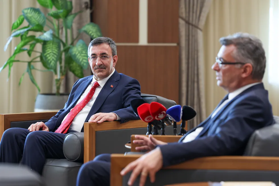 yavru-vatana-dev-enerji-mujdesi-turkiye-ve-kktc-arasinda-tarihi-imza-detaylar-a-haberde-1783699606697.jpg Yavru vatana dev enerji müjdesi! Türkiye ve KKTC arasında tarihi imza: Detaylar A Haber'de - 1