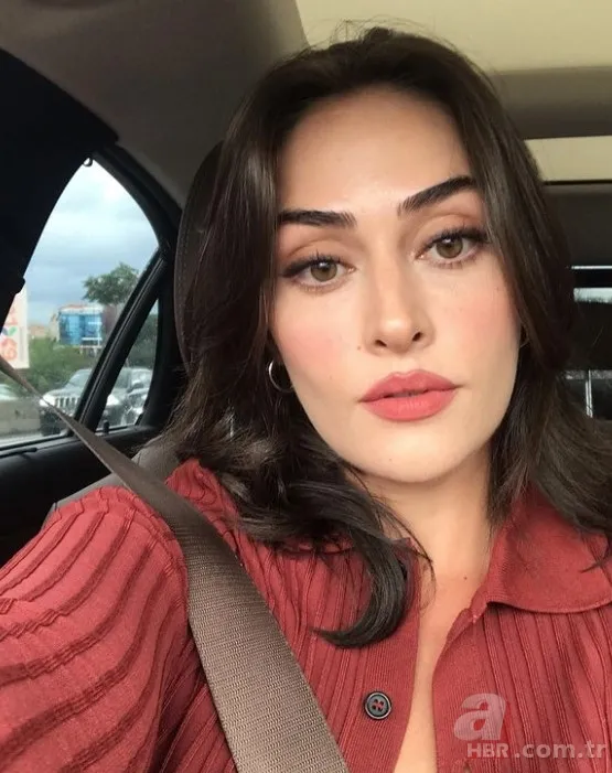 Ünlü oyuncu Esra Bilgiç Twitter’da kendisi ile ilgili iddialara tokat gibi yanıt verdi! Esra Bilgiç'ten sert tepki! Meğer okula... 3