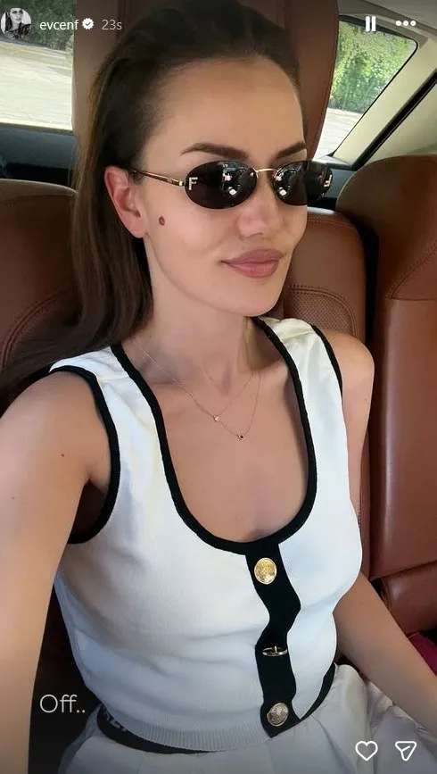 Burak Özçivit’in biricik eşi Fahriye Evcen’den Londra pozları