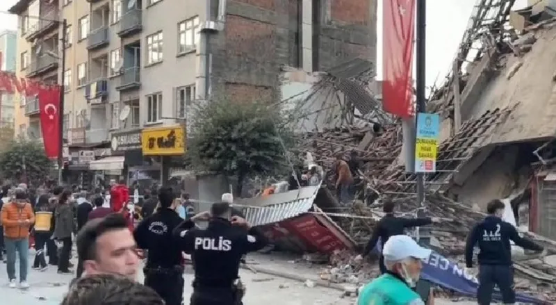 Malatyada çöken bina