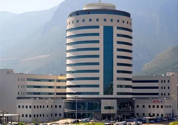 Yeni doğan bebeği poşete koyup kaçırmaya çalıştı! Hastanede 'pes' dedirten olay