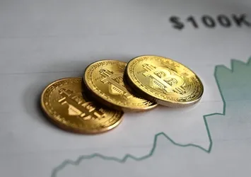 Bitcoin'den yeni rekor! İlk kez 100 bin dolar seviyesini aştı