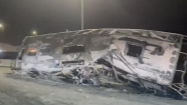 Suudi Arabistan’da umrecileri taşıyan otobüs alev topuna döndü: 20 kişi hayatını kaybetti