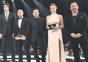 Geceye Cem Yılmaz damga vurdu