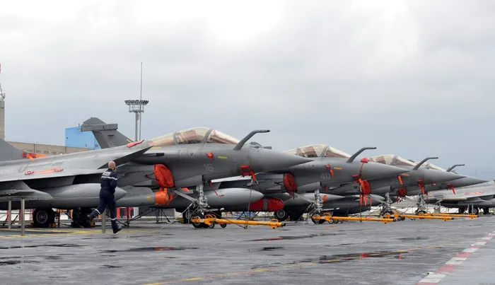 Cezayir'den son dakika açıklaması: Hava sahamızı Fransa’ya ait askeri uçaklara kapattık! - 4