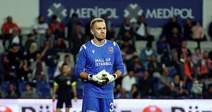 Mert Günok resmen Başakşehir’den ayrıldı