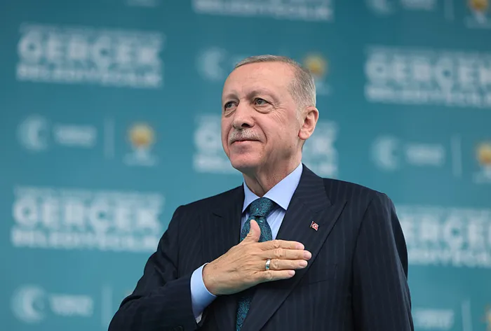 1711635631561.jpg Başkan Erdoğan'dan Kocaeli'de deprem ve kentsel dönüşüm vurgusu: Deprem bir beka meselesi bu yüzden kentsel dönüşüm hızlanacak - 3
