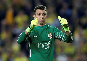 Boca Juniors, Muslera'yı transfer etmek istiyor
