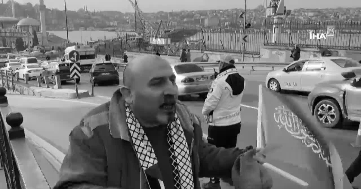 Filistin'e destek yürüyüşünde alçak saldırı! Vatandaşa "Siz Arap sevicisiniz" diyerek yumruk attı