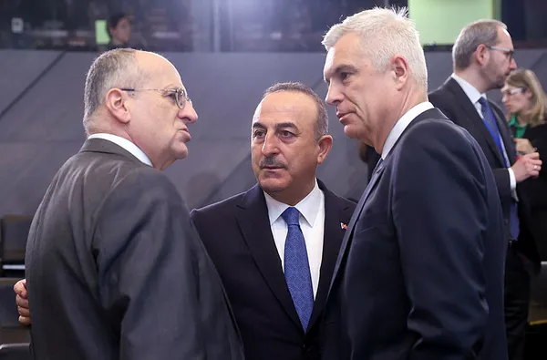 Son dakika: Dışişleri Bakanı Mevlüt Çavuşoğlu’nda NATO Dışişleri Bakanları Toplantısı’nda Rusya-Ukrayna açıklaması