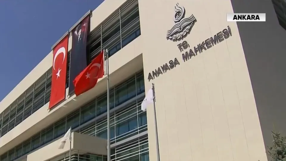 Süresiz nafaka tarih mi oluyor? Gözler AYM’den çıkacak kararda