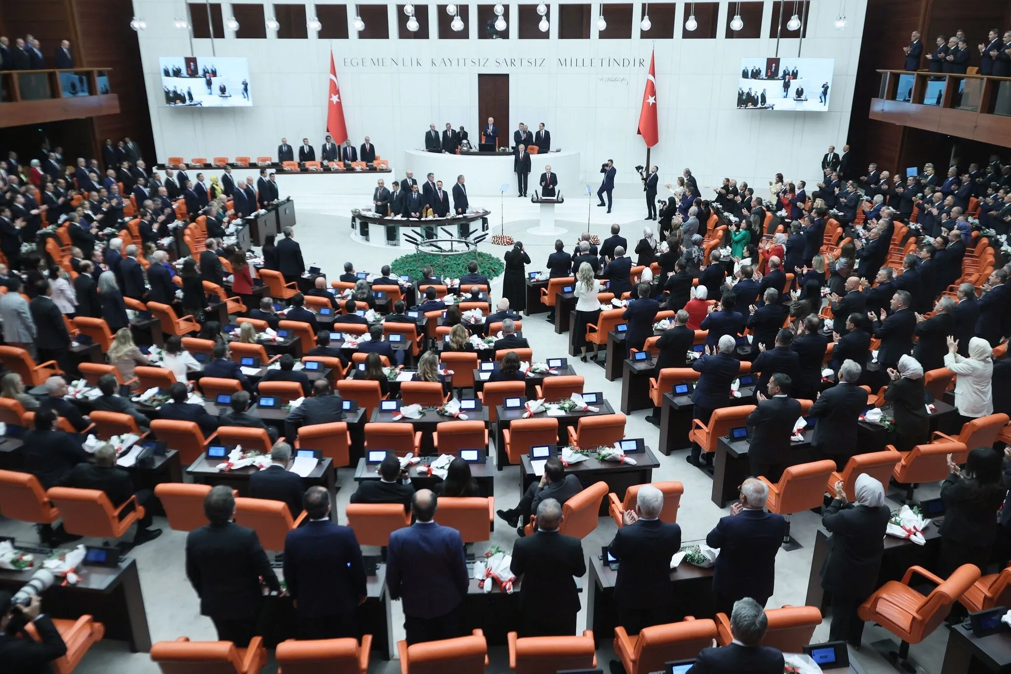 Türkiye’nin konuştuğu fon soruşturması Meclis’te! Cevdet Yılmaz bilgi verecek