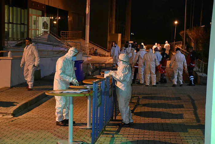 Fransa'dan gelen 143 kişi Kırıkkale'deki yurda yerleştirildi - 1