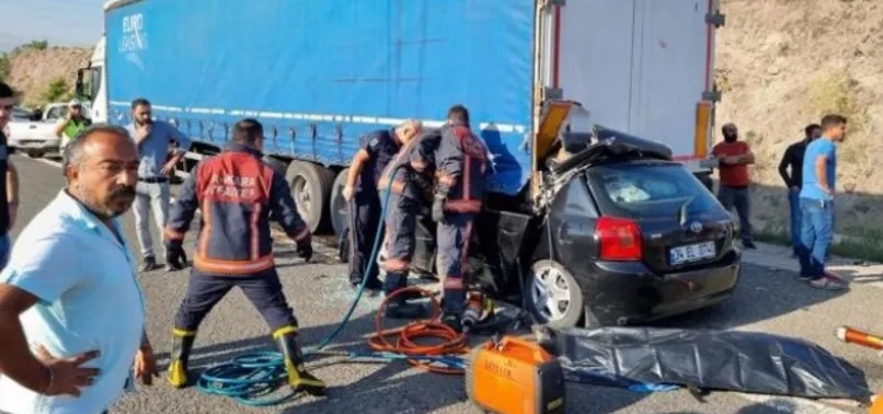Ankara'da feci kaza! 4 ölü 1 ağır yaralı