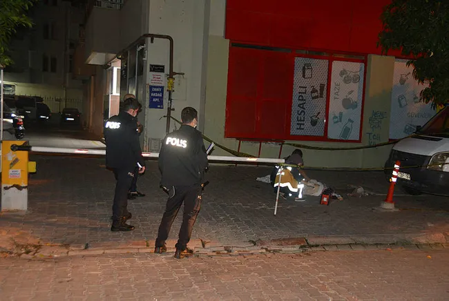 Adana’da 8'inci kattan düşen yaşlı kadın öldü - 1