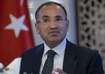 Adalet Bakanı Bekir Bozdağ'dan 6'lı masaya tepki: 6 eş başkanla bakkal bile yönetilmez