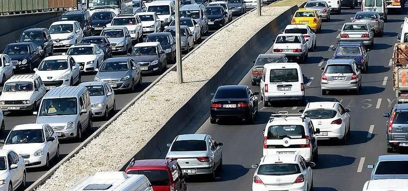 TRAFİĞE KAYITLI ARAÇ SAYISI ARTTI