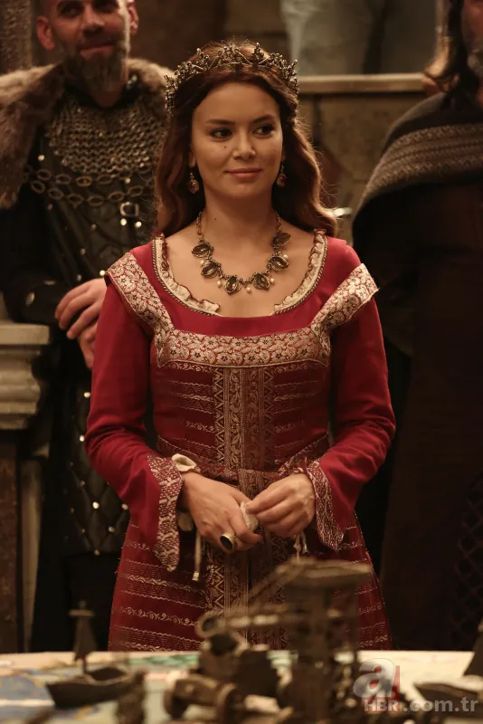 Kuruluş Osman'ın Lena'sı Seray Kaya objektiflere takıldı: Tatil modundayım 21