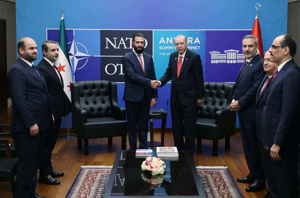 Ahmed Şara'dan Erdoğan mesajı: Suriye yaptırımlarının kaldırılması için Cumhurbaşkanı Erdoğan ABD nezdinde devreye girdi - 3