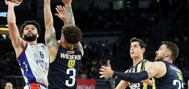 Anadolu Efes Fenerbahçe Beko’yu geçti! Seride durum 2-1’e geldi...