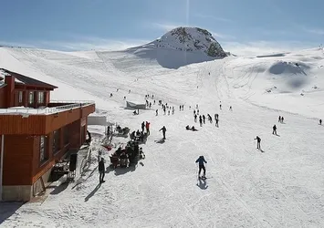 Hakkari terörün izlerini kış turizmiyle silecek