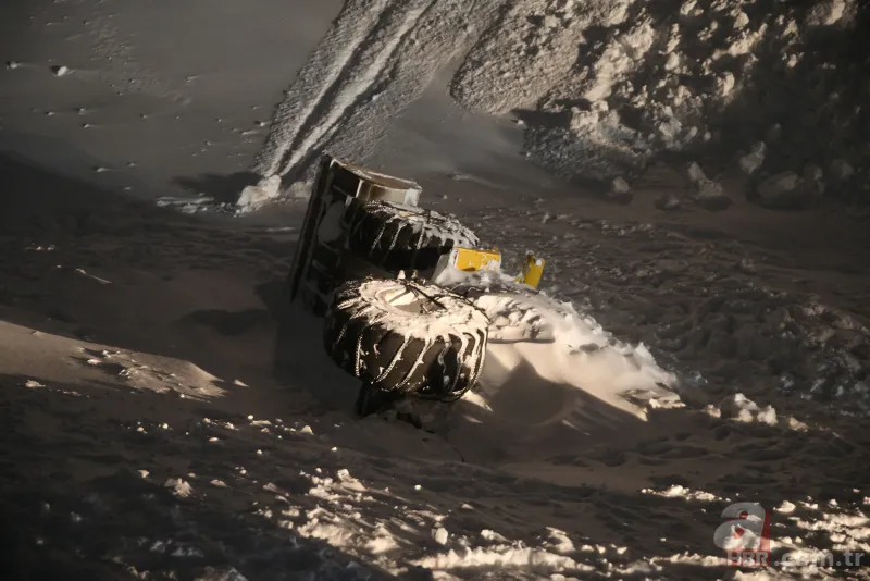 Son dakika: Van'da minibüsün üzerine çığ düştü! Olay yerinden ilk görüntüler... 21