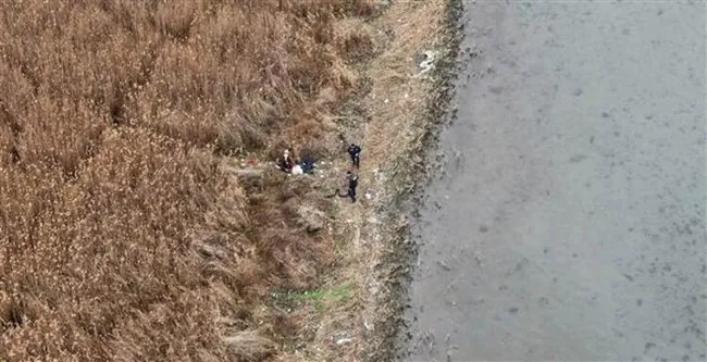 Kocaeli’de kaçak midye toplayan ve sazlıkların arasına kaçanlar tek tek yakaladı - 9