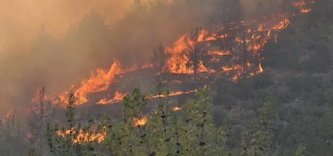 Bakanlık duyurdu: Bugün çıkan 22 orman yangınından 20’si söndürüldü! Mersin yangınına 11 uçak 29 helikopterle müdahale sürüyor