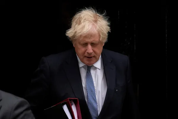 İngiltere'de Başbakan Boris Johnson'ın koltuğu tehlikede! Parlamentoda güven oylaması yapılacak - 2