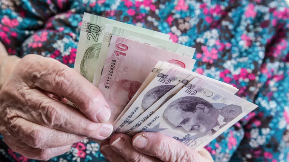 SGK, Bağkur, Emekli Sandığı 4A, 4B, 4C emekli maaşı hesaplama nasıl yapılır? Şimdi emekli olsam ne kadar maaş alırım? 2022 emekli zammı ne kadar oldu?