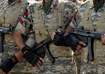 İran'da çatışma: 4 asker yaralı