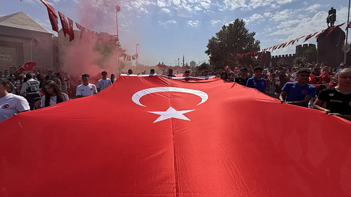 28 Ekim Salı tatil mi, yarım gün mü? 29 Ekim Cumhuriyet Bayramı hangi güne denk geliyor, kaç gün tatil olacak?