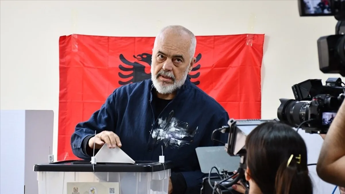 Arnavutluk'taki genel seçimi resmi olmayan sonuçlara göre Başbakan Rama'nın partisi kazandı