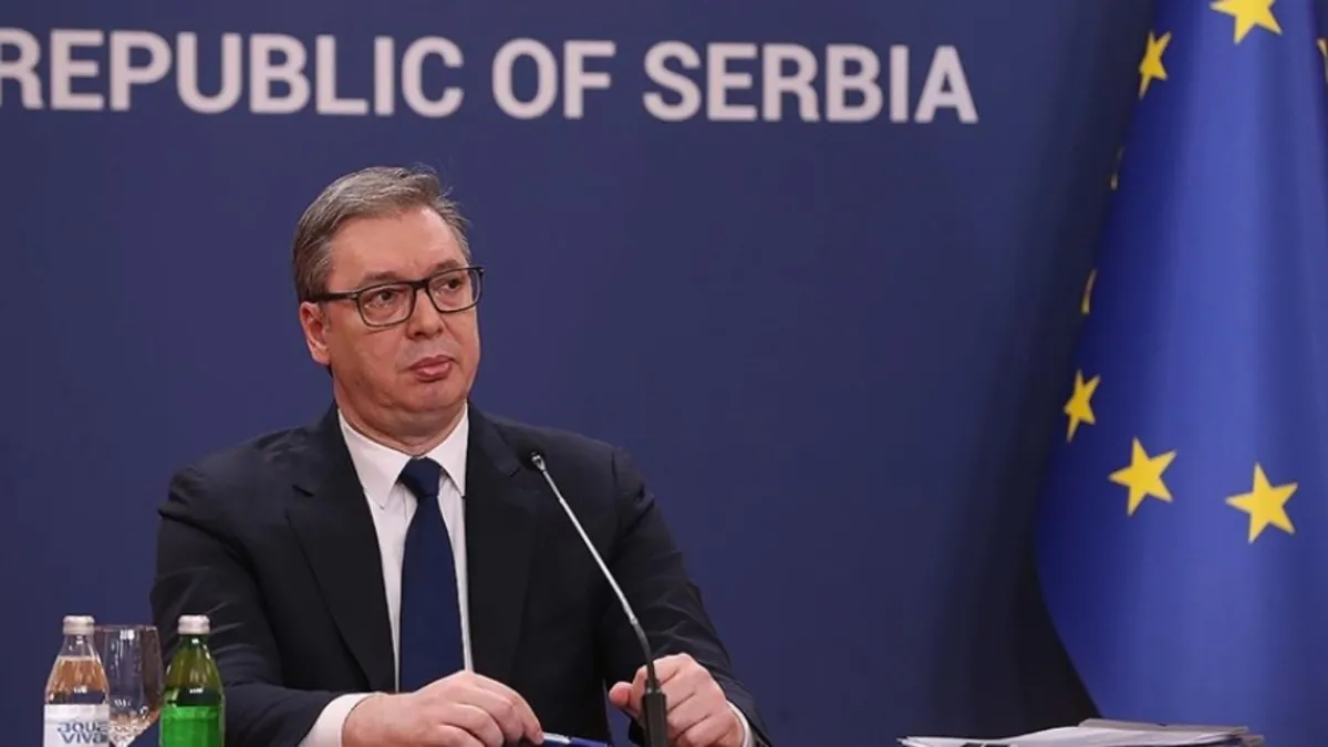 Vucic'den 'Sırbistan'ı vermeyiz' mitingi: Halk ve Devlet Hareketi kurma kararı aldık