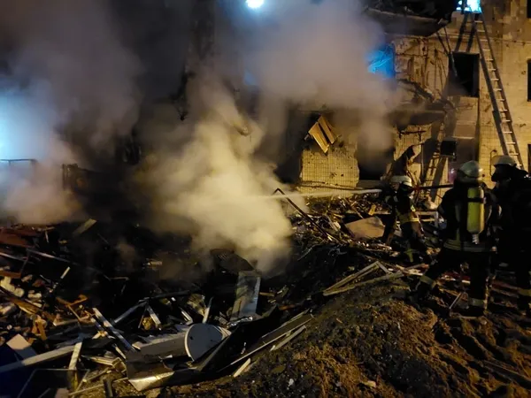 Rusya Odessa'da akaryakıt deposunu vurdu - 5