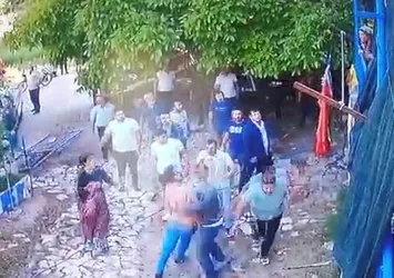 Burdur'da dehşeti yaşadılar! Evi ve arabasını parçaladılar