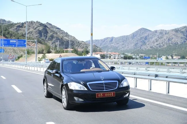 Başkan Erdoğan müjdeledi: 30 dakikalık mesafe 7-8 dakikaya iniyor