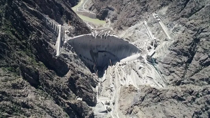 Yusufeli Barajı son durum | Son metreküp beton döküldü! Türkiye’nin en büyüğü olacak