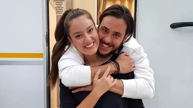 Pelin Akil'den dikkat çeken hamle! O detay gözlerden kaçmadı