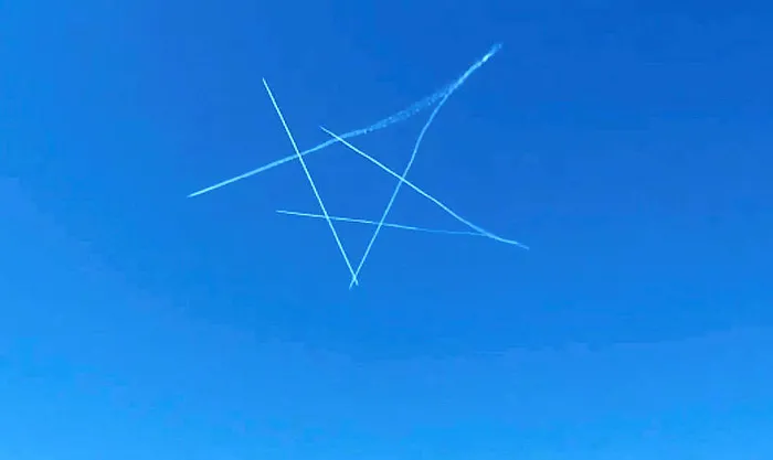 Türk Yıldızları Akrobasi Timi’nden Büyük Taarruzun 98’inci yılında gövde gösterisi