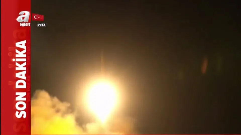 Son dakika: İran’da füzelerin ateşlendiği an