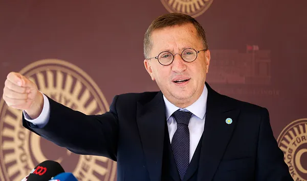 1626808991521.jpg CHP'li Cihangir İslam ile İYİ Partili Lütfü Türkkan'ın arasındaki mülteci krizi giderek büyüyor: Sosyal medyada engelledi - 5